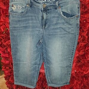 INC Women's Embroidered Denim Capri Jeans Size 12 LIKE NEW